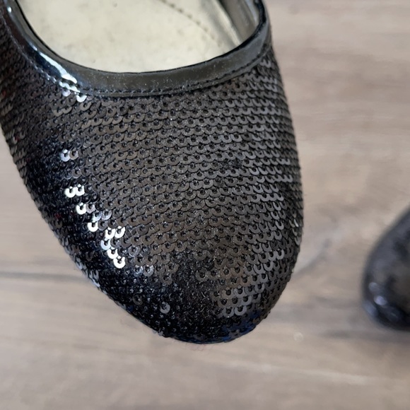 Tahari heels size 8 - Picture 11 of 14